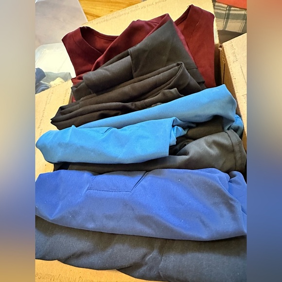 MEDELITA & MANDALA SCRUBS MYSTERY BOX L & XL
NEW & EUC PREOWNED 11 PIECES - Picture 3 of 3